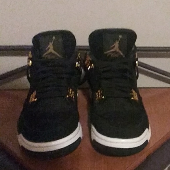 Royalty Jordan 4s (Retro) - Picture 2 of 5